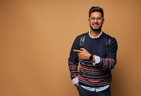 University Living Launches Social Scholarships for Indian Students